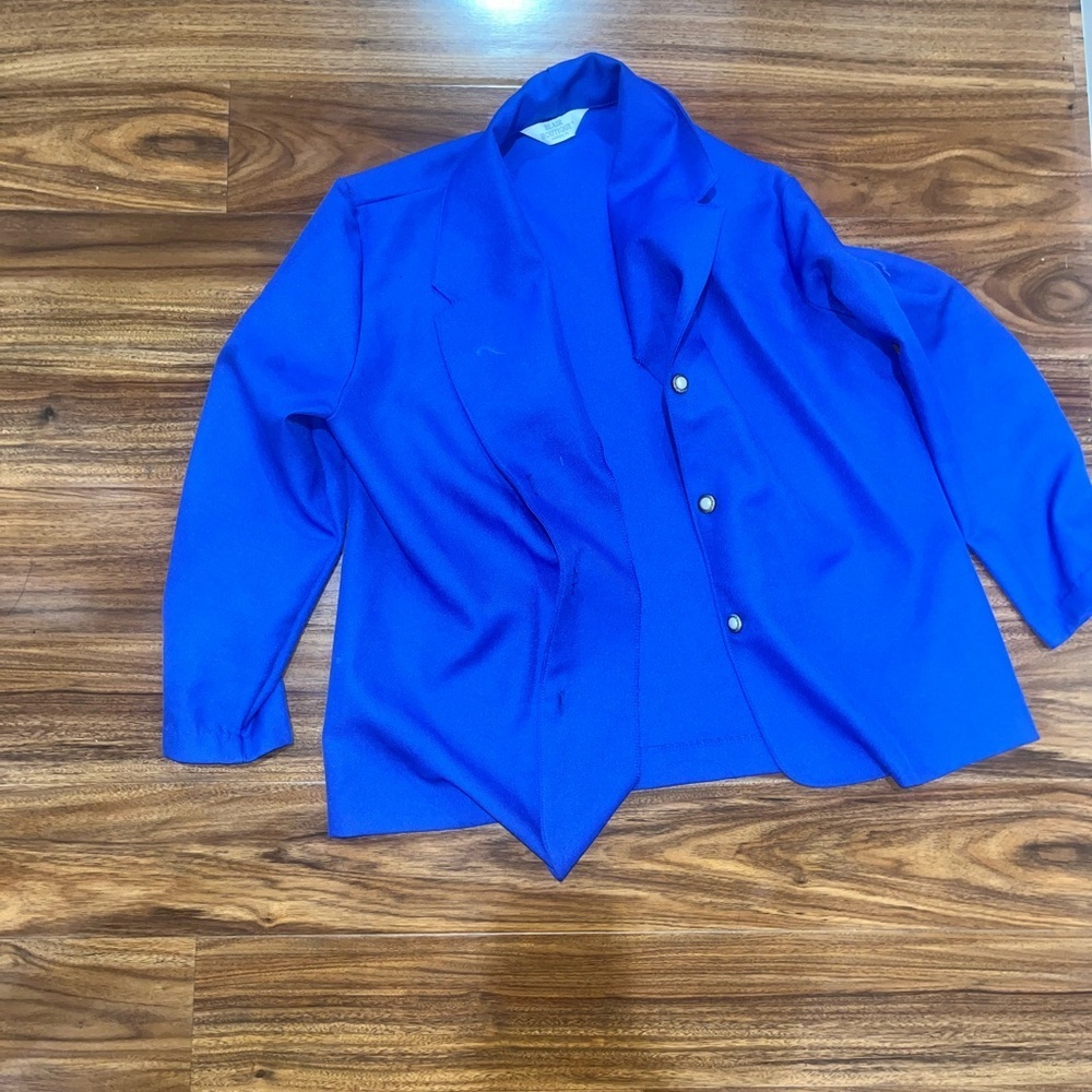 Elegant vintage purple Women's Blazer with pearl buttons
